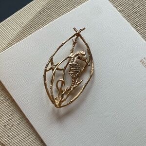 Mermaidcore Gold Seahorse Pendant